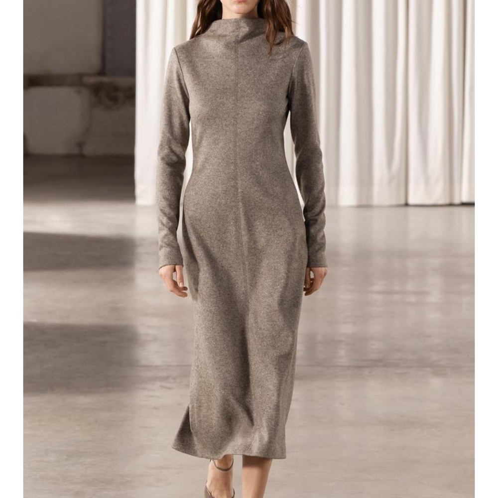 Zara Gray Sheath Dress with Mock Neck and Long Sleeves